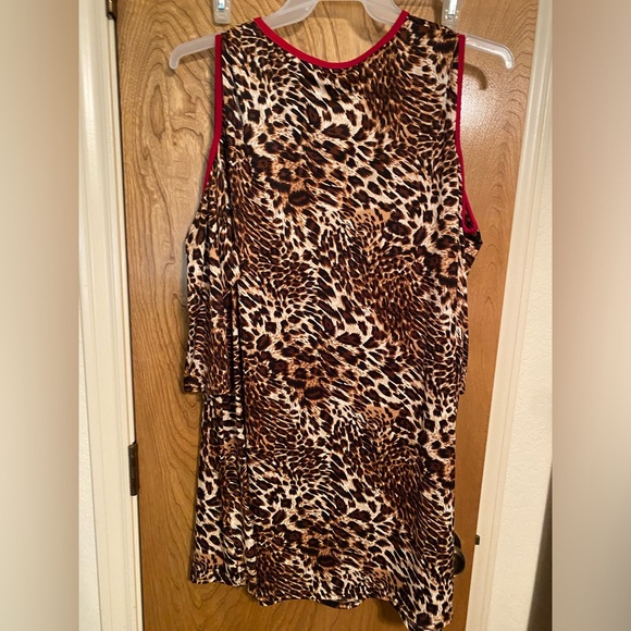 Ladies size 2X tunic. New with tags. - Picture 7 of 7